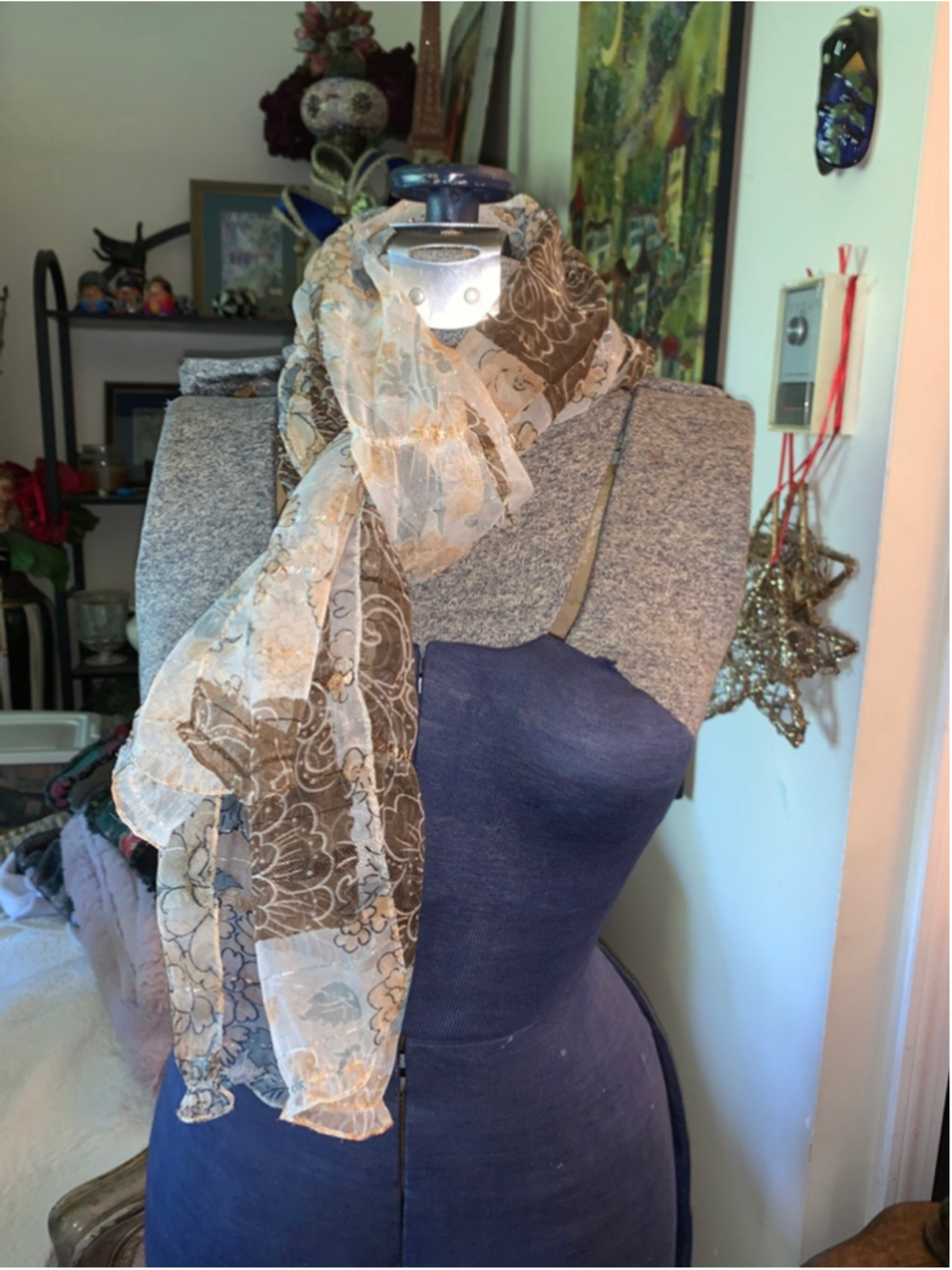 Women's Tabi One Size Brown & White Floral Scarf